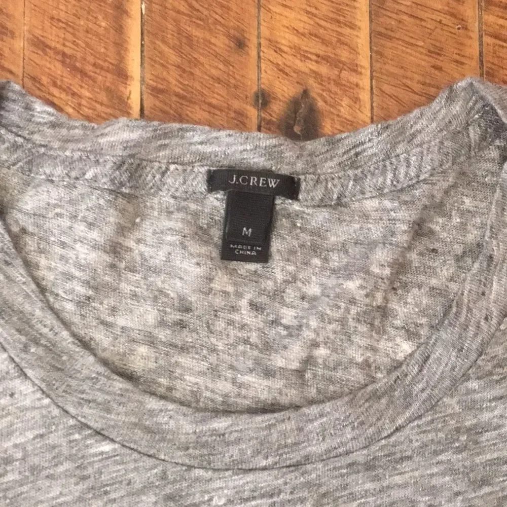 Une believe gray J Crew M shirt